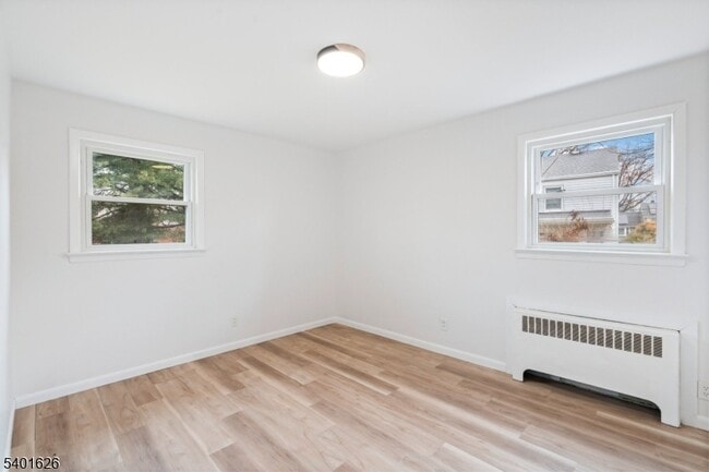 Building Photo - 929 Heaton Pl