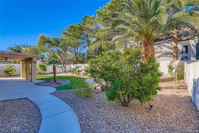 Building Photo - 8985 McLeod Dr