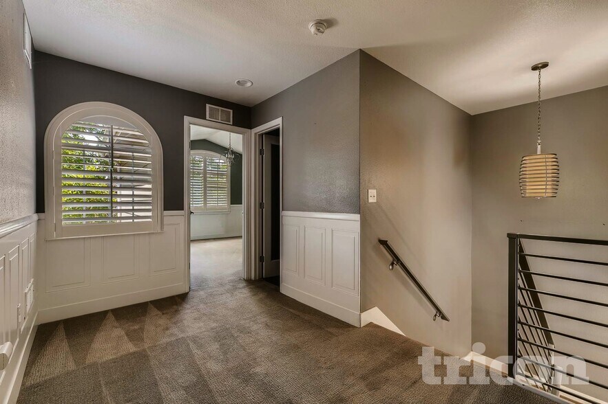 Building Photo - 5078 S Elkhart Ct