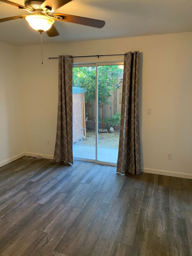 Building Photo - updated condo in central location