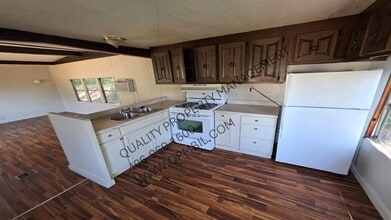 Building Photo - CANARY MOBILE CT