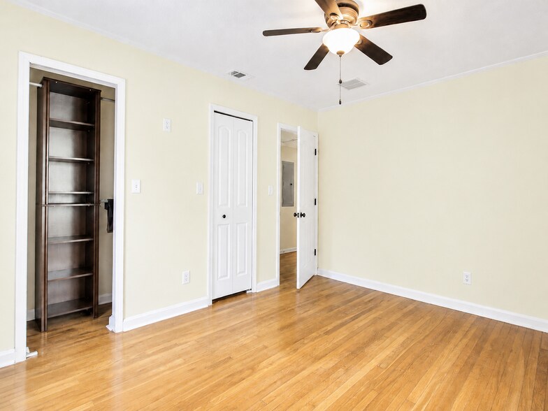Building Photo - 1554 Geraldine Dr
