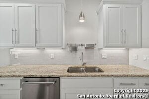 Building Photo - 322 Carnahan St