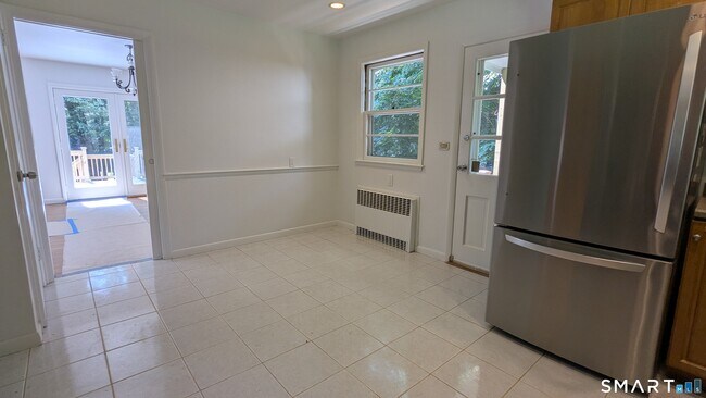 Building Photo - 1139 Brookside Dr