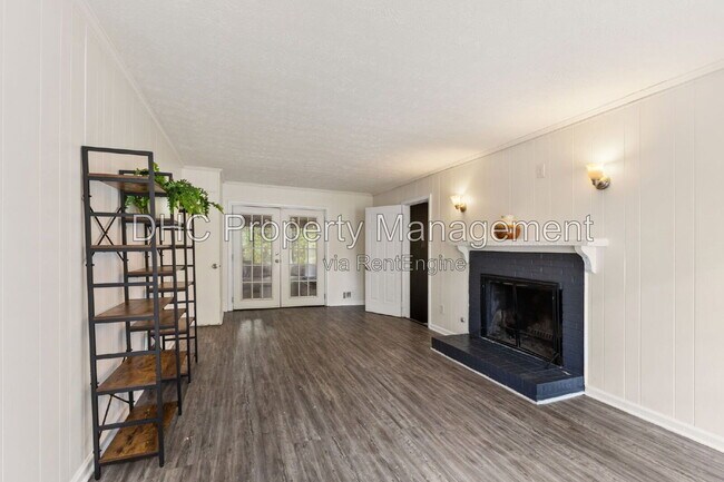 Building Photo - 652 Bantry Ln