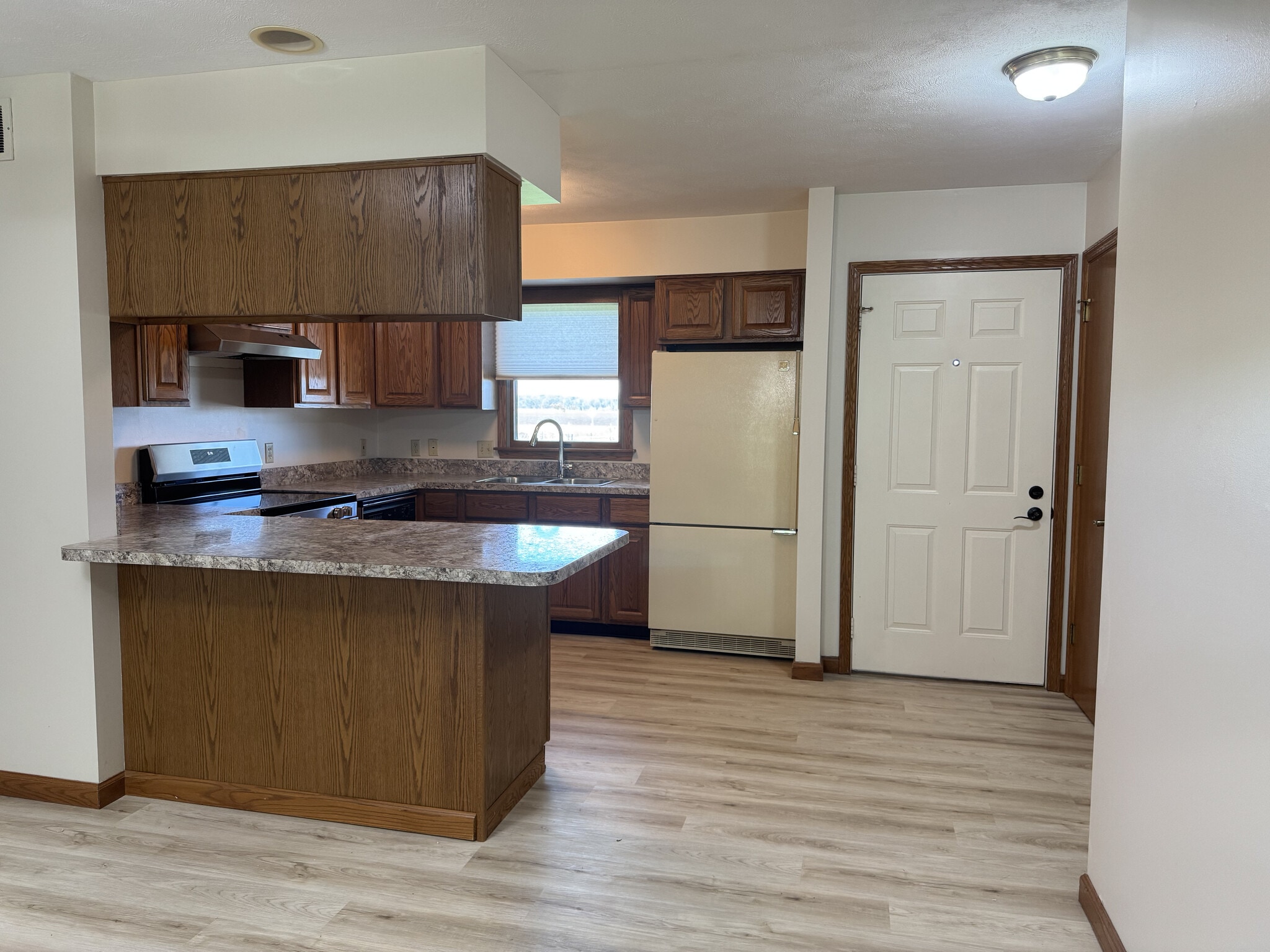 Building Photo - 1025 W Hoppus Rd