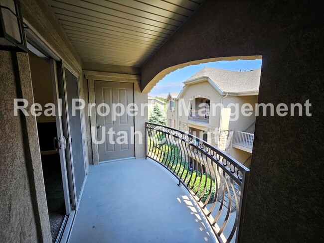 Building Photo - Reduced Price~Pet Friendly Condo