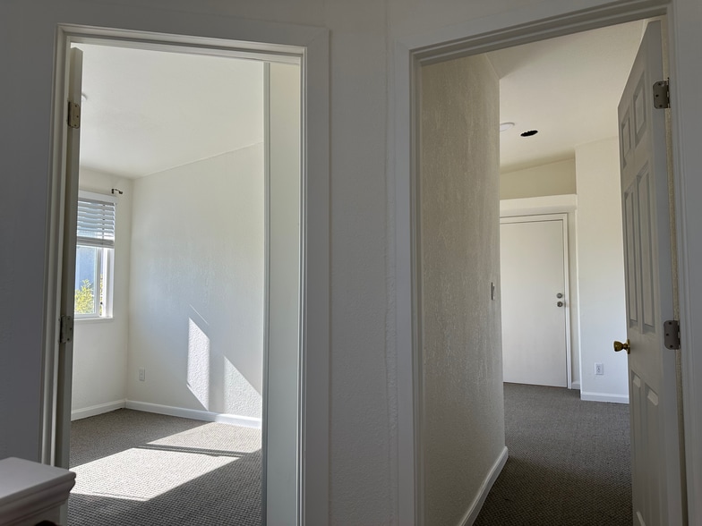 Entrances to upstairs bedrooms - 681 37th Ave