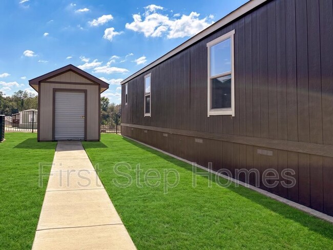 Building Photo - 1413 Cotopaxi St