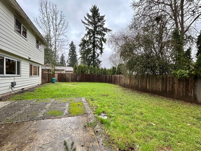 Building Photo - Timeless 5 Bed, 2.5 Bath Home - SW Beaverton