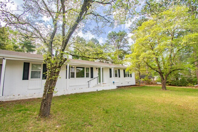 Building Photo - Coming Soon! 4 Bedroom 2 Bathroom Home: Pets Okay!