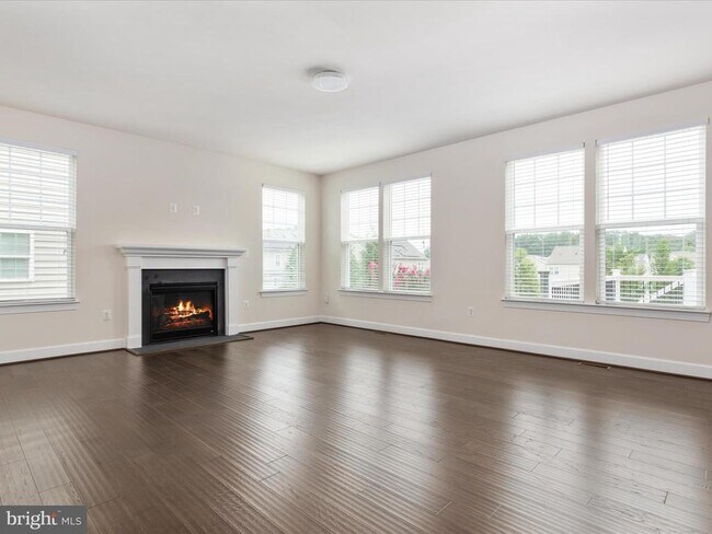Building Photo - 6684 Muir Dr
