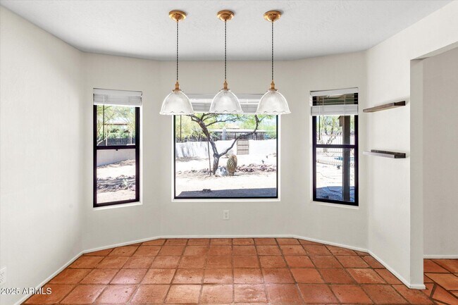 Building Photo - 6006 E Wildcat Dr