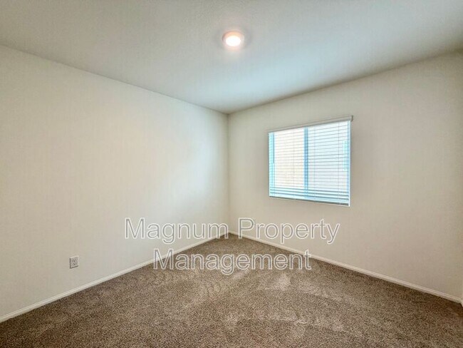 Building Photo - 31356 Sycamore Leaf Dr