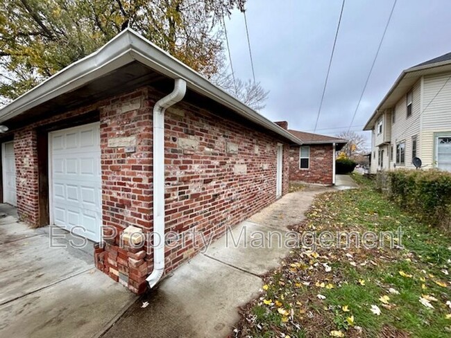 Building Photo - 2354-2356 Shelby St