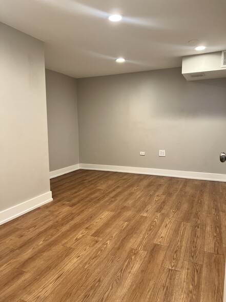 Building Photo - 3909 Howard St