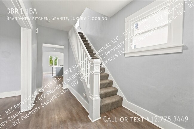 Building Photo - 2412 Grandview Ave