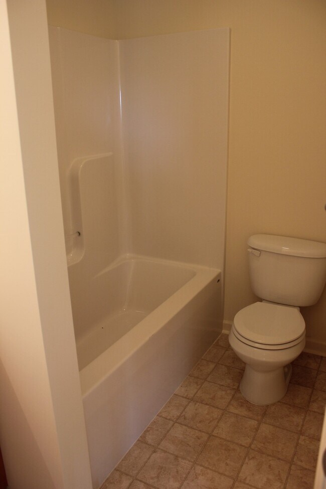 Building Photo - 2 Master Suite Townhome for Rent
