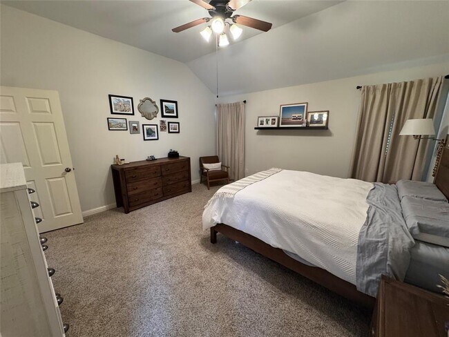 Building Photo - 621 Basie Bend