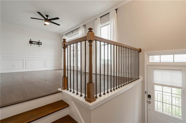 Building Photo - 416 Montclair Ct