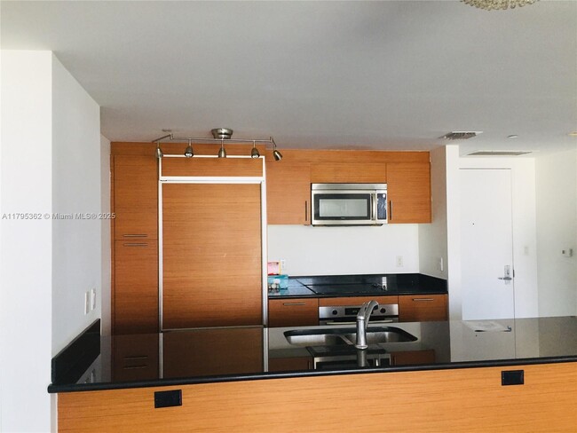 Building Photo - 50 Biscayne Blvd