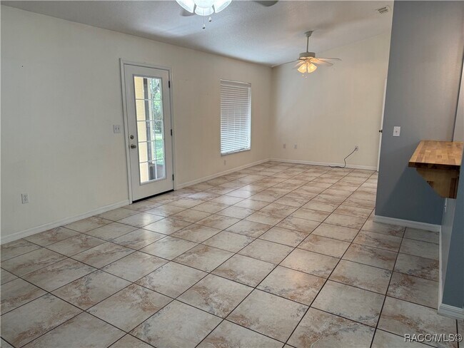 Building Photo - 14131 SE 86th Terrace