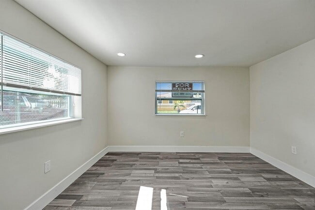 Building Photo - 8229 NW 1st Pl