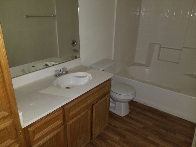 Building Photo - 3801 Hitchrock Dr