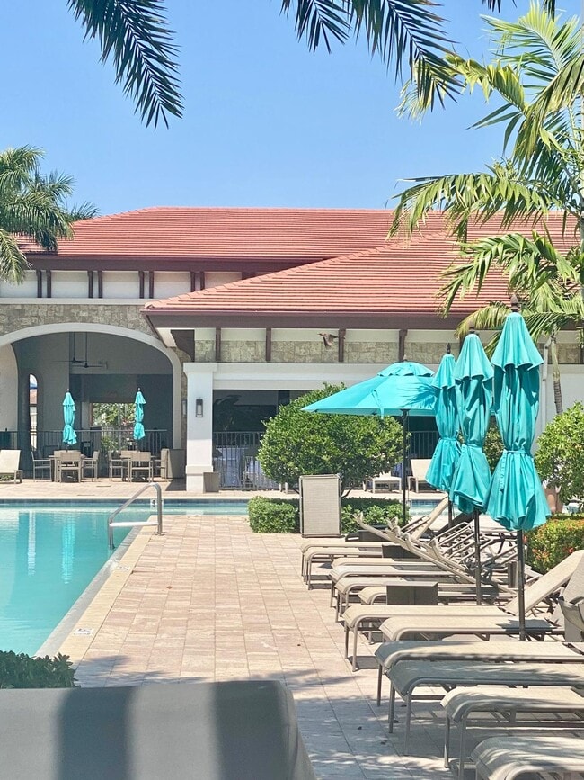 Building Photo - 3202 W 108th St