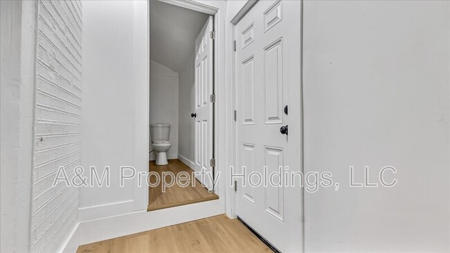 Building Photo - 841 Jackson St