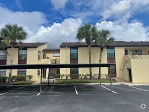 Building Photo - 13608 S Village Dr