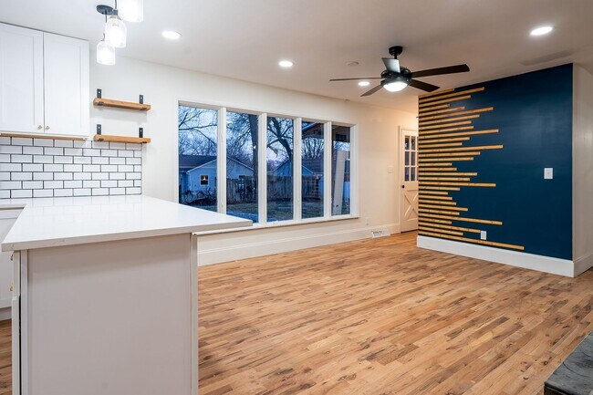 Building Photo - REMODELED 4 BEDROOM HOUSE