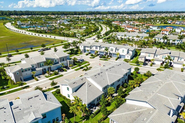 Building Photo - 5160 Willow Crk Dr