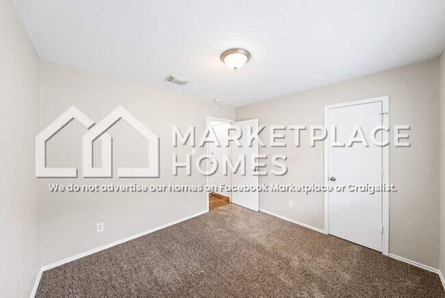 Building Photo - 7250 Dwarf Palm