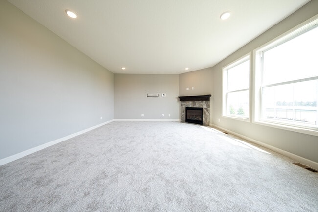 Building Photo - 15742 Everglade Ave