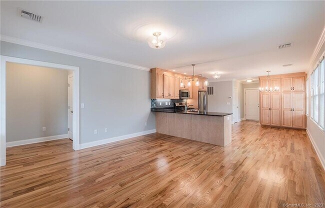 Building Photo - 192 Montauk Ave