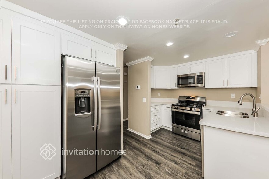 Building Photo - 17126 Coronado Ave