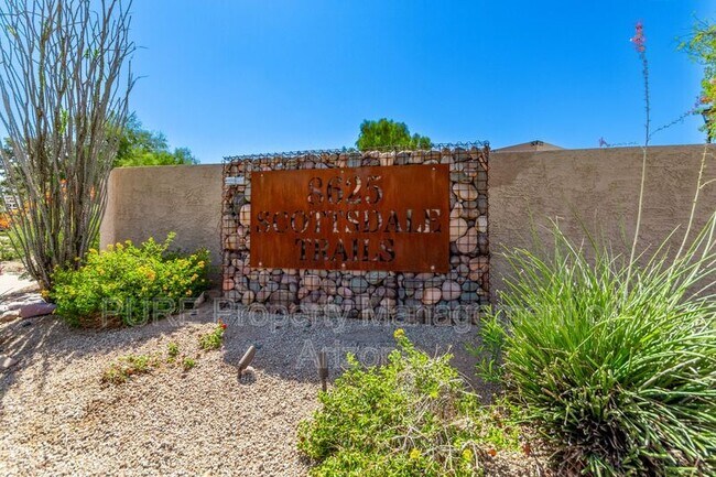 Building Photo - 8625 E Belleview Pl