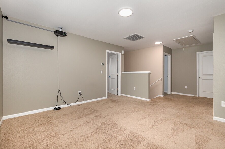 Building Photo - 486 Botanical Ct