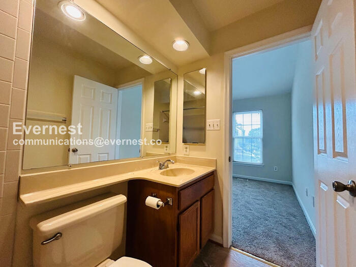 Building Photo - 20865 Sandstone Square