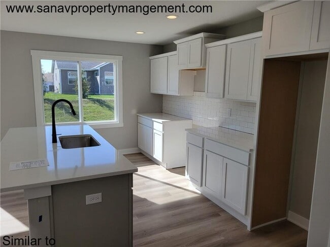 Building Photo - Spacious 4-Bedroom Home – Move-In Ready!