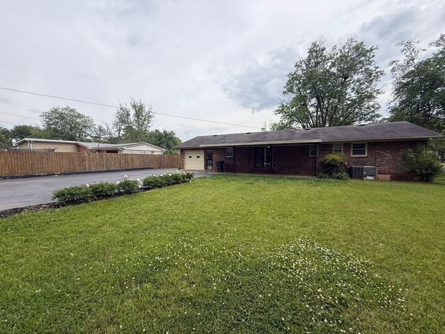 Building Photo - 3-Bedroom Home with Spacious Yard, Storage Shed & Natural Light