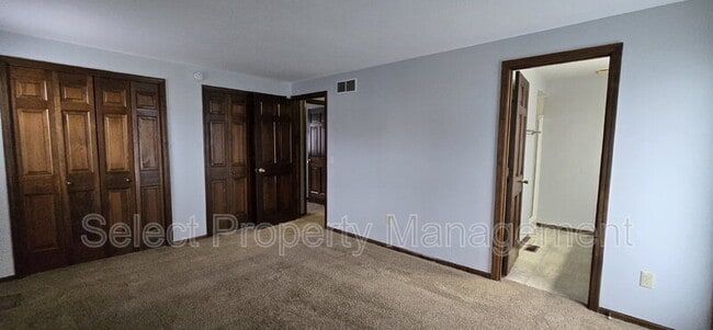 Building Photo - 6208 Landmark Dr