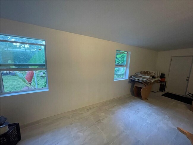 Building Photo - 6130 SW 64th Ave