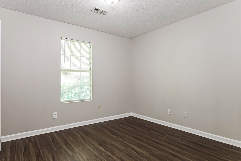Building Photo - 9179 Fairway Ct