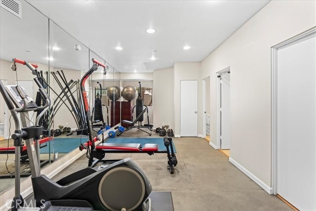 Building Photo - 512 Esplanade