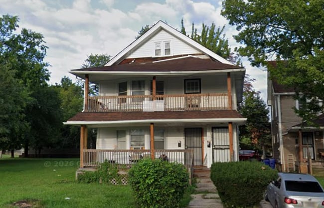 Building Photo - 17926 Delavan Ave