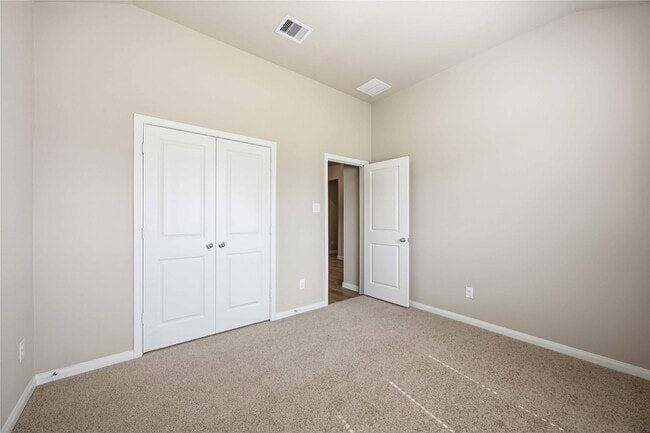 Building Photo - 3915 Sugardale St