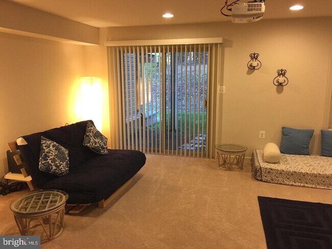 Building Photo - 23337 Tradewind Dr