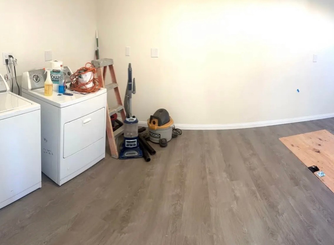 Building Photo - 7015 De Celis Pl